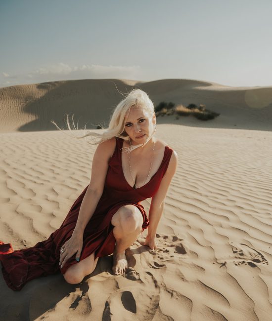 goddess shoot in the sand dunes